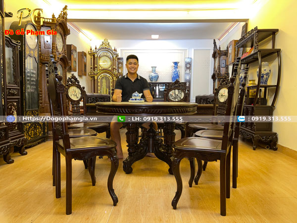 Bộ bàn ăn được thiết kế vô cùng tinh tế ,chắc chắn