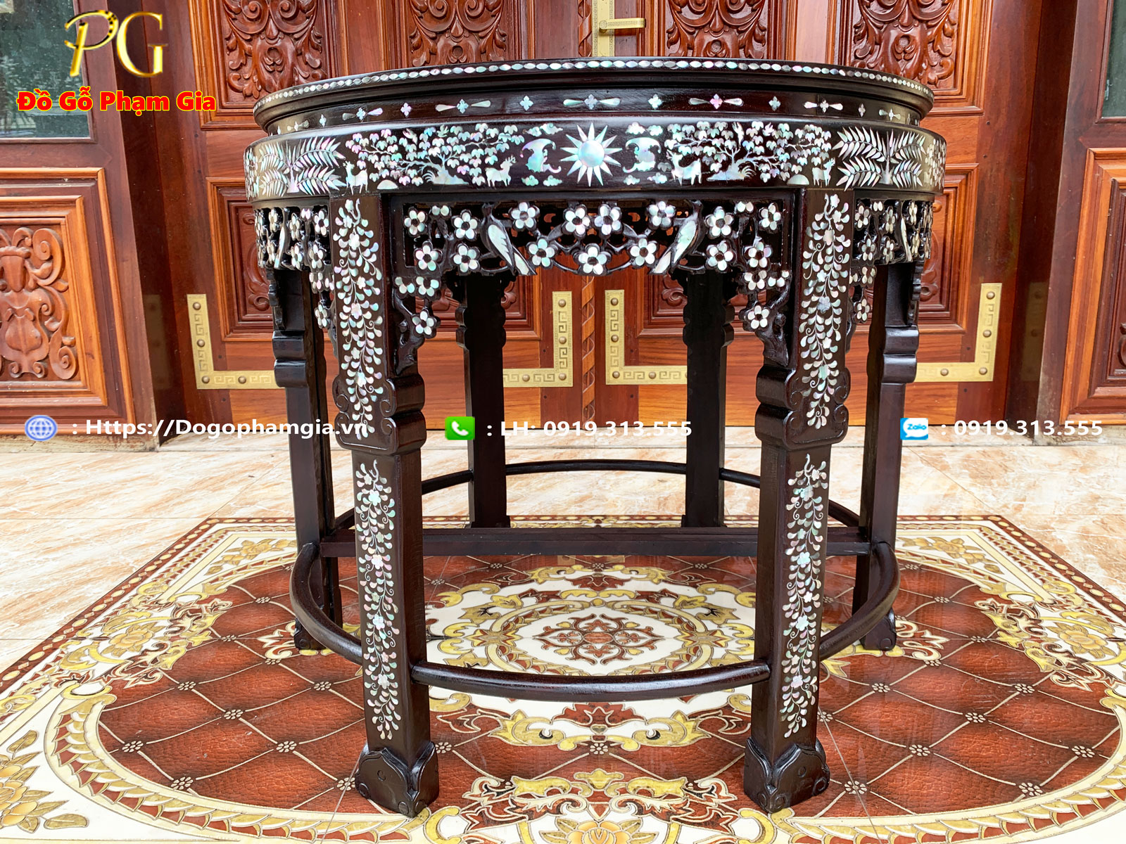 Thông tin chi tiết bàn bán nguyệt gỗ gụ cẩn ốc