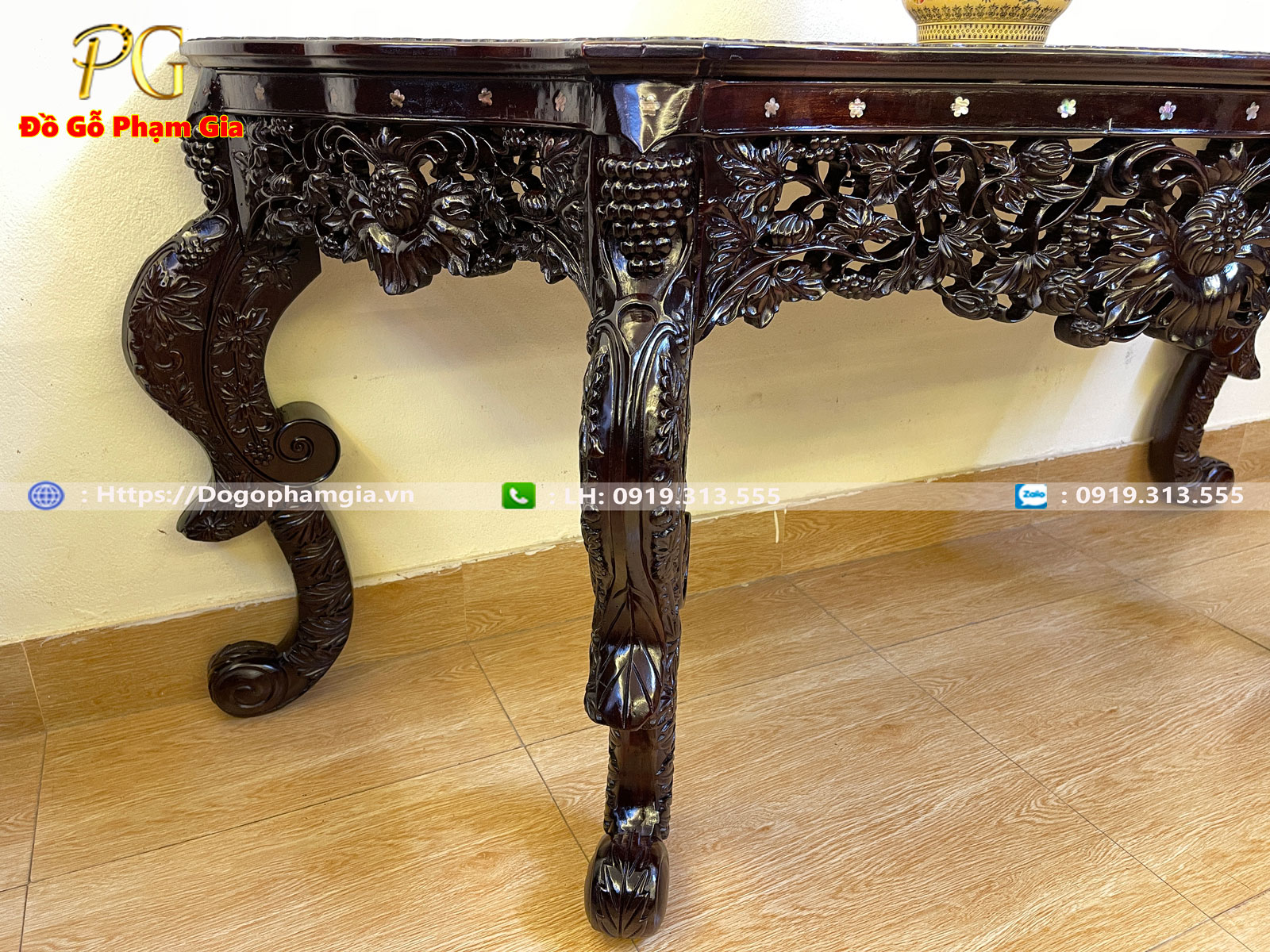 Đồ Gỗ Phạm Gia – nơi cung cấp bàn bày đồ bán nguyệt louis Đồ Gỗ Phạm Gia – nơi cung cấp bàn bày đồ bán nguyệt louis