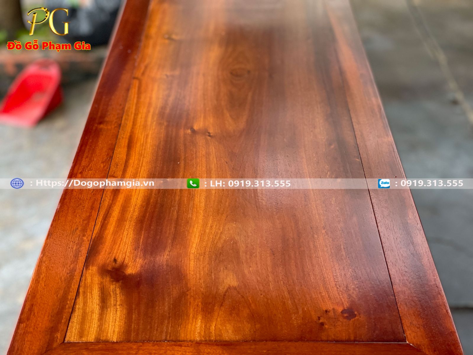 Địa chỉ cung cấp bàn bày đồ triện xúc gỗ gụ đẹp Địa chỉ cung cấp bàn bày đồ triện xúc gỗ gụ đẹp