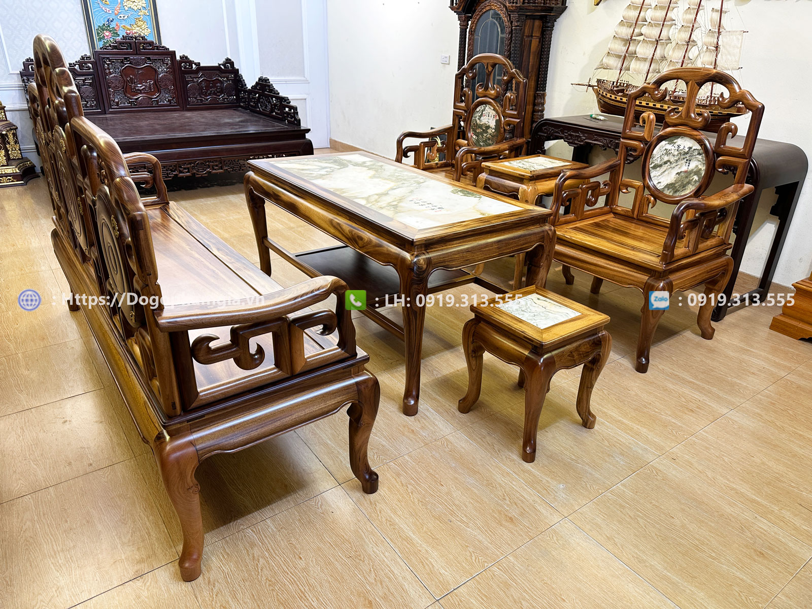 Bàn ghế móc mỏ thiết kế tối giản – lựa chọn của xu hướng nội thất hiện đại