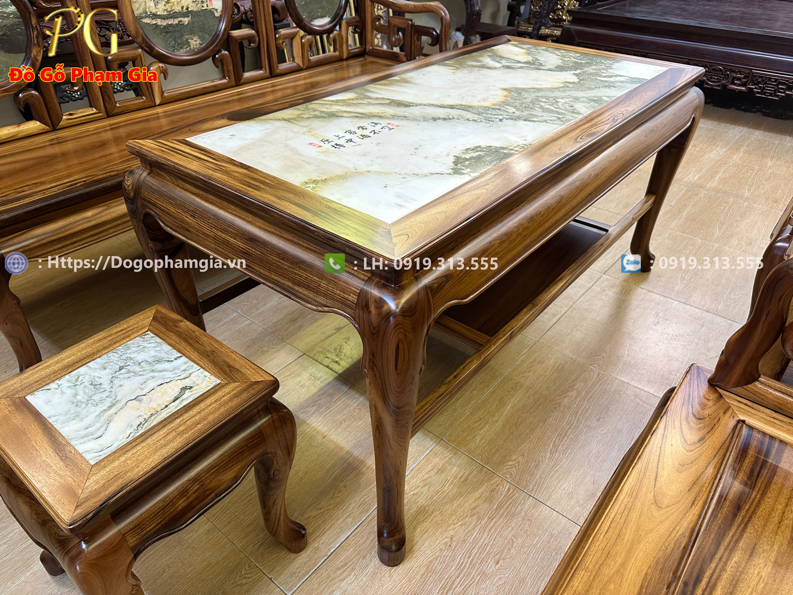 Bàn ghế móc mỏ thiết kế tối giản – lựa chọn của xu hướng nội thất hiện đại