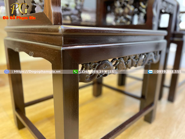 Bàn ghế vách tàu gỗ gụ phù hợp với mọi không gian