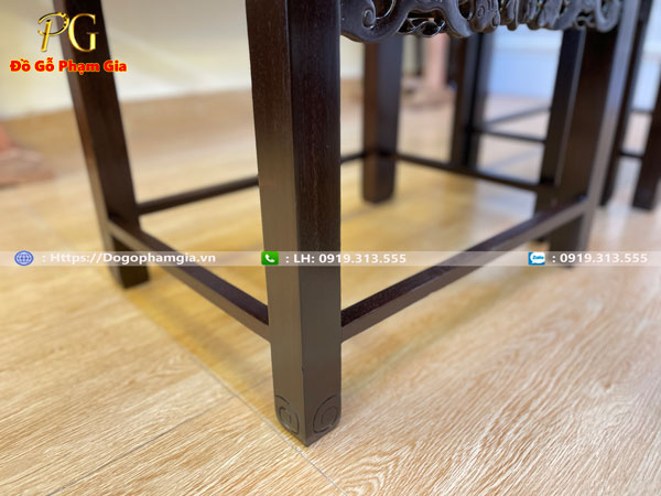 Bàn ghế vách tàu gỗ gụ phù hợp với mọi không gian