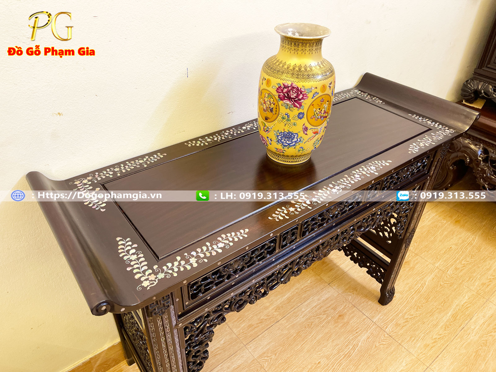 Bàn bày đồ Huế kiệt tác của nghệ thuật Bàn bày đồ Huế kiệt tác của nghệ thuật