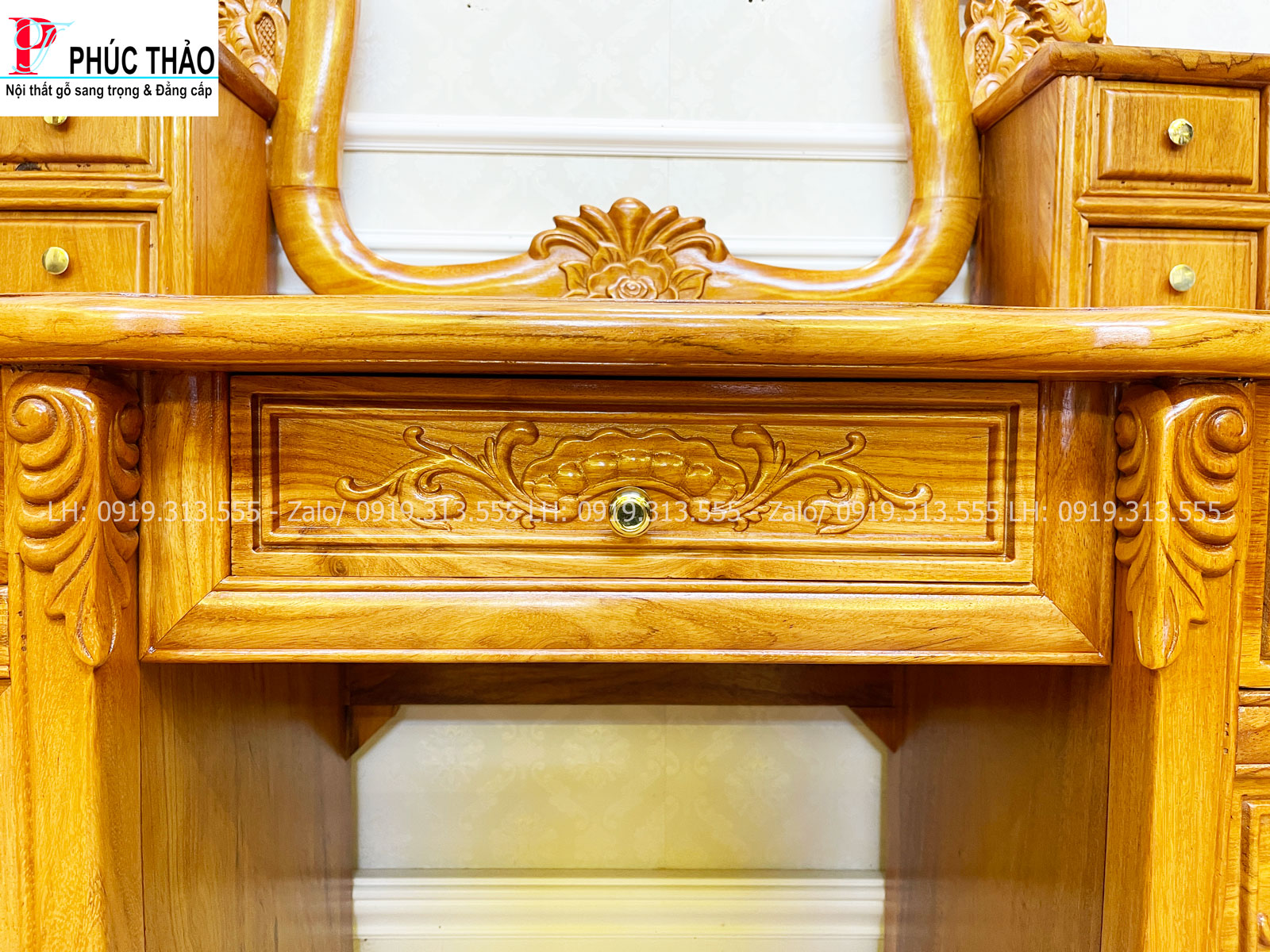 Hình ảnh chi tiết bàn phấn chạm hoa hồng gỗ gõ