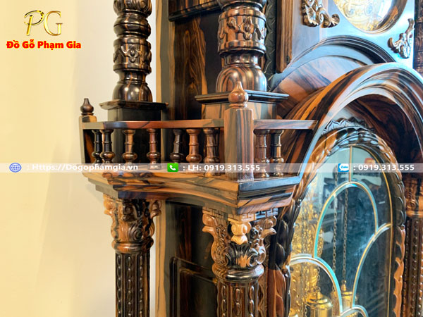 Hình ảnh chi tiết đồng hồ cây gỗ mun hoa