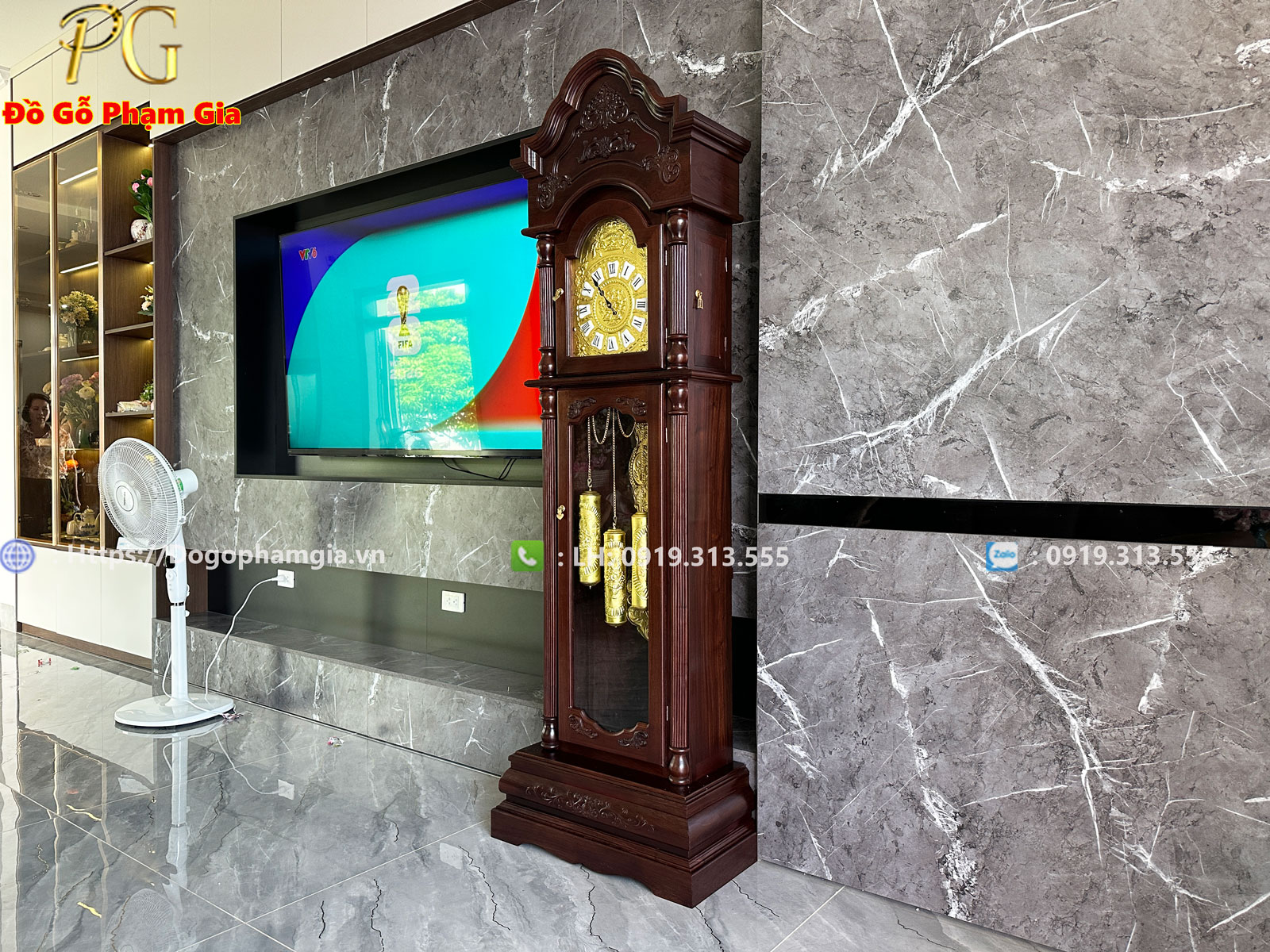 Thiết kế và kiểu dáng nổi bật của chiếc đồng hồ cây gỗ hương