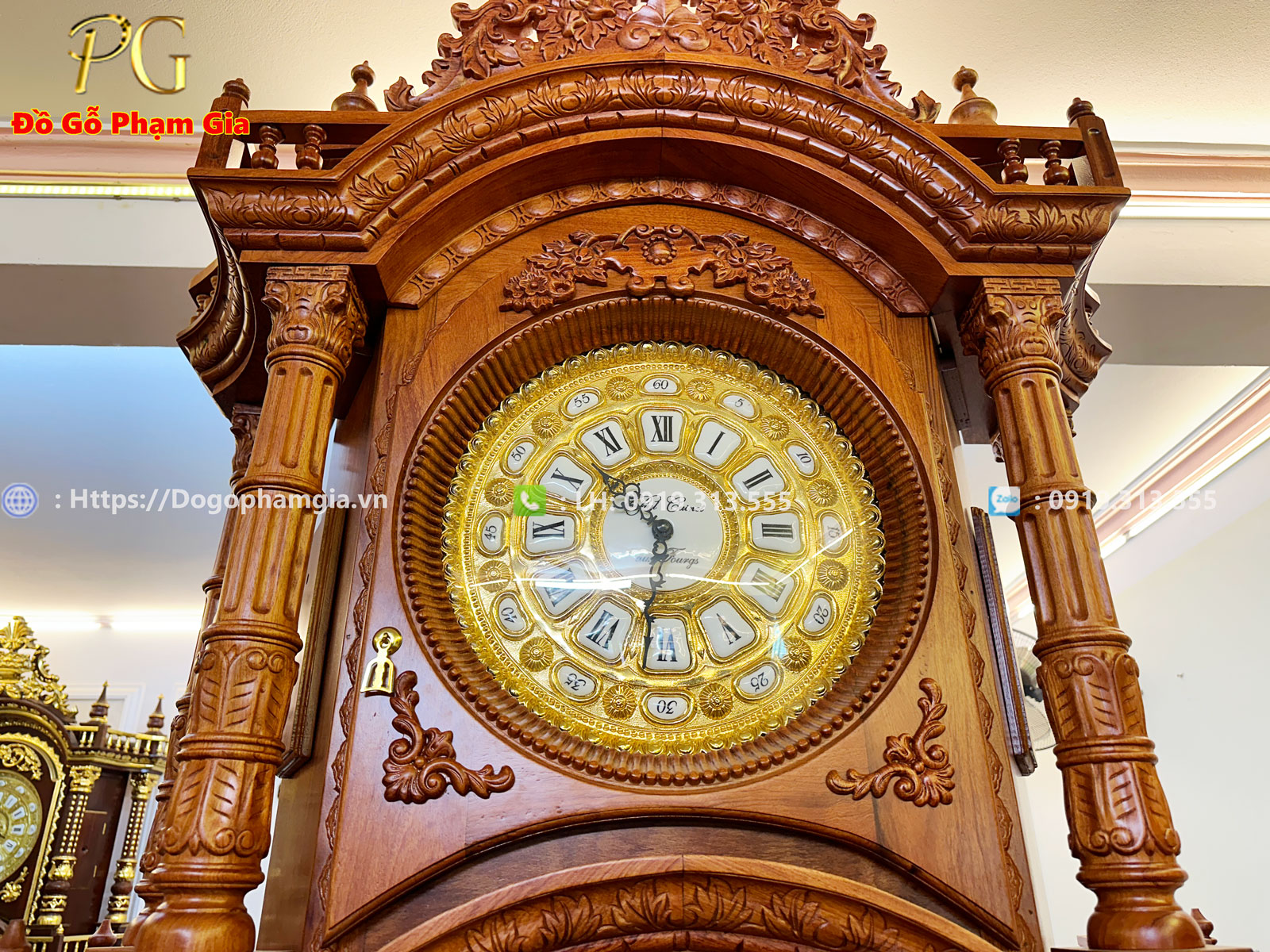 Đồng hồ cây tứ trụ - biểu tượng của sự vững chãi trường tồn