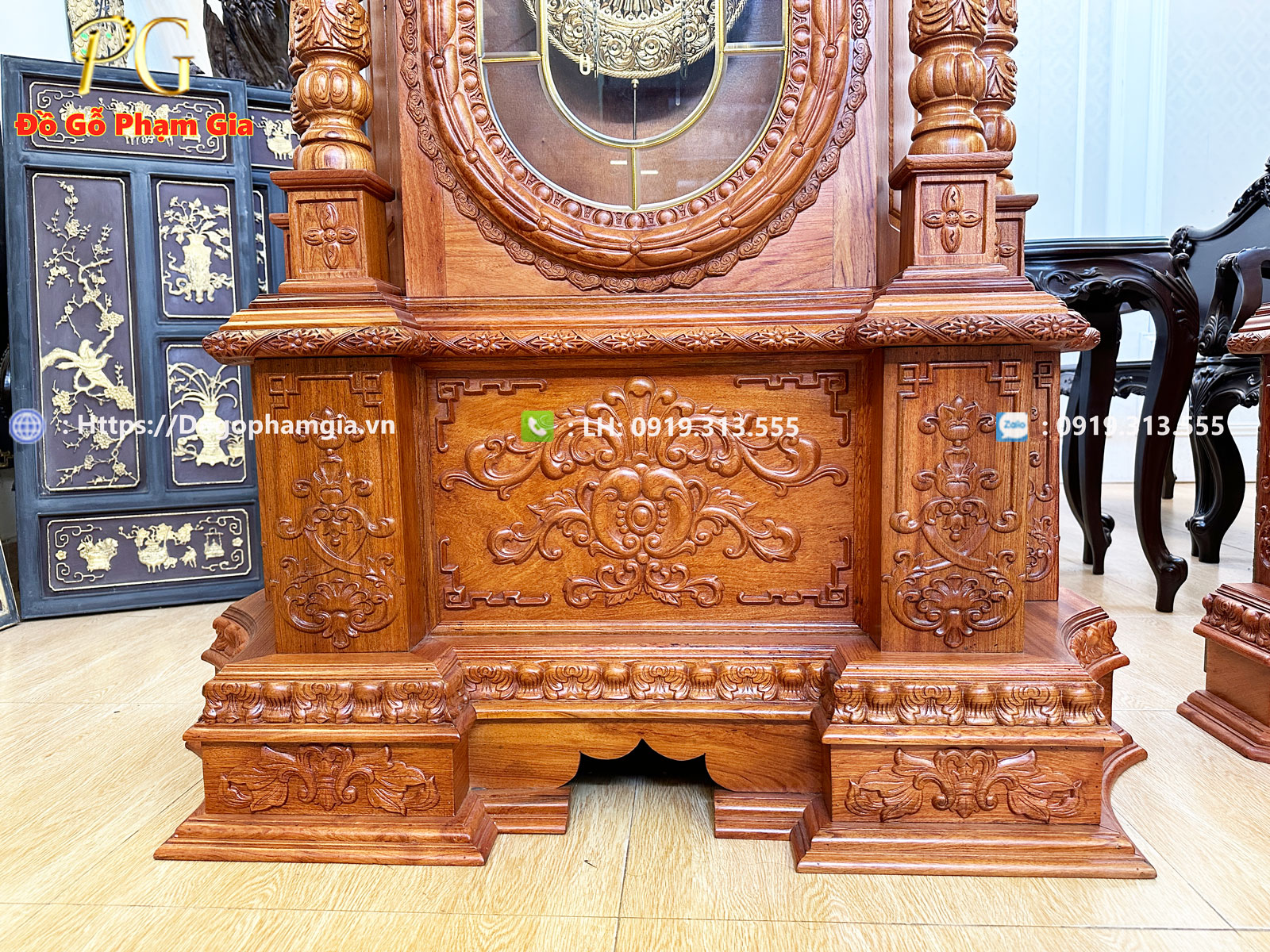 Đồng hồ cây tứ trụ - biểu tượng của sự vững chãi trường tồn