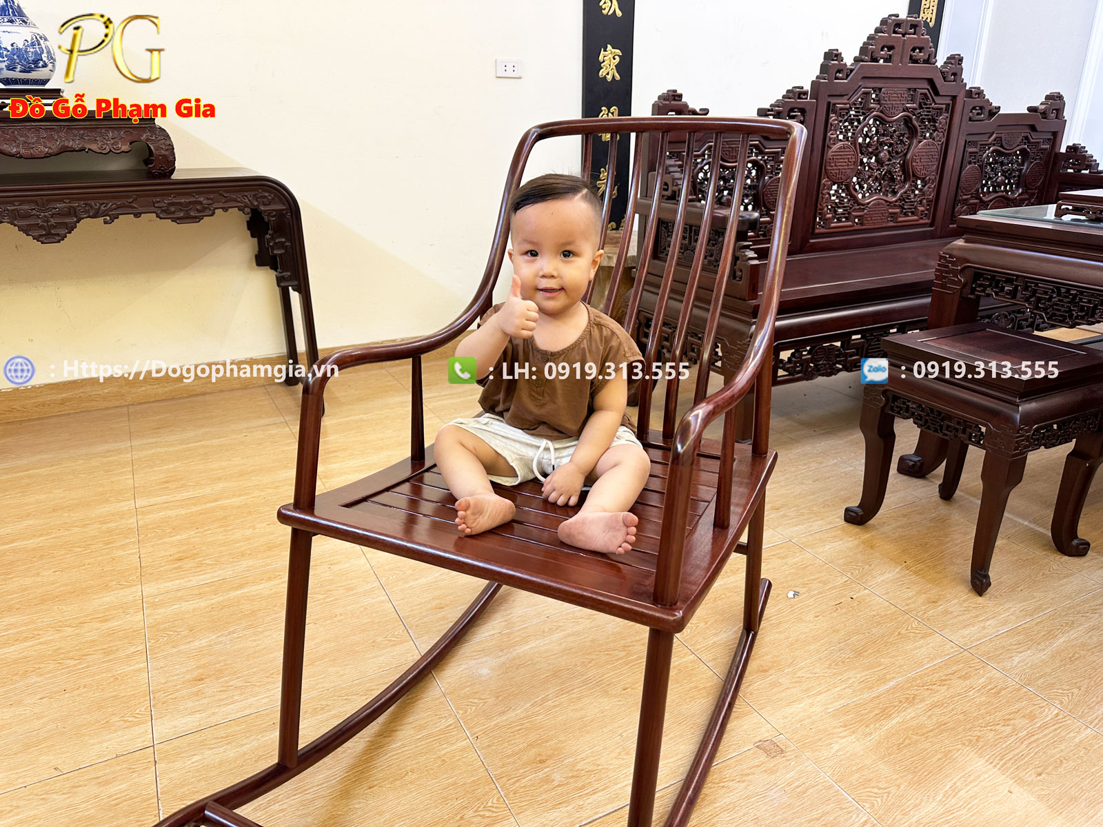Ghế bập bênh gỗ hương ,thiết kế trang nhã hài hòa