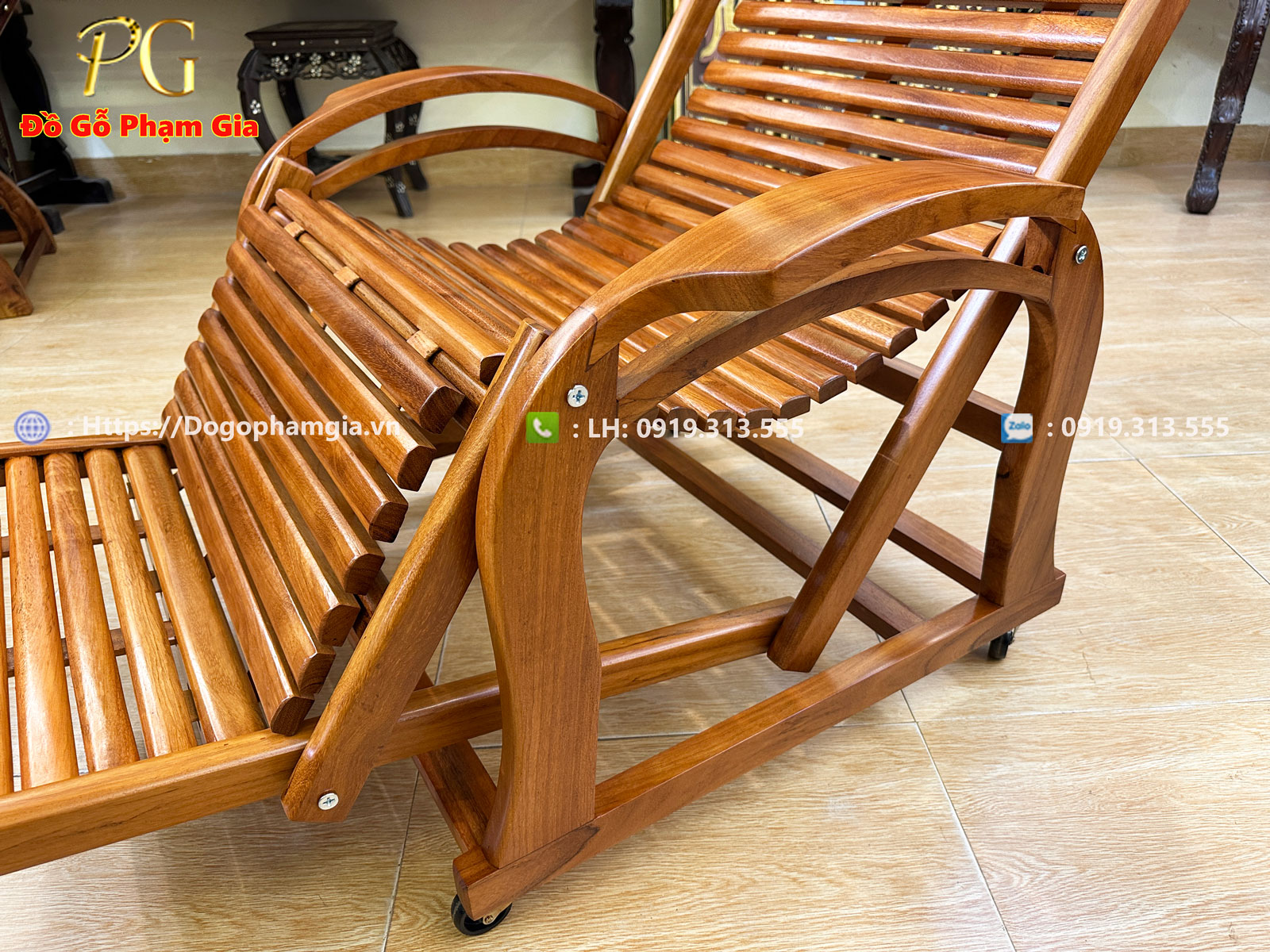 Mặt ghế và lưng tựa thoáng mát,êm ái