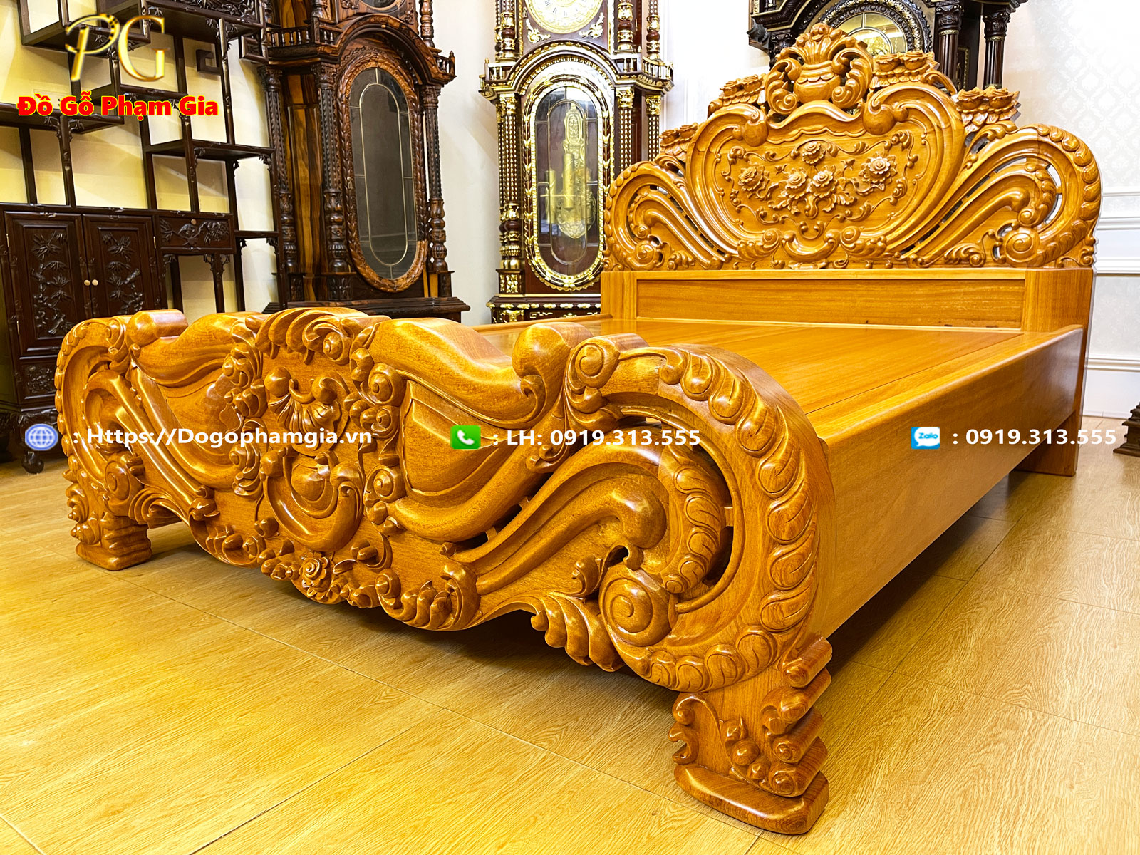 Mua giường tân cổ điển chạm hoa hồng tại Đồ Gỗ Phạm Gia