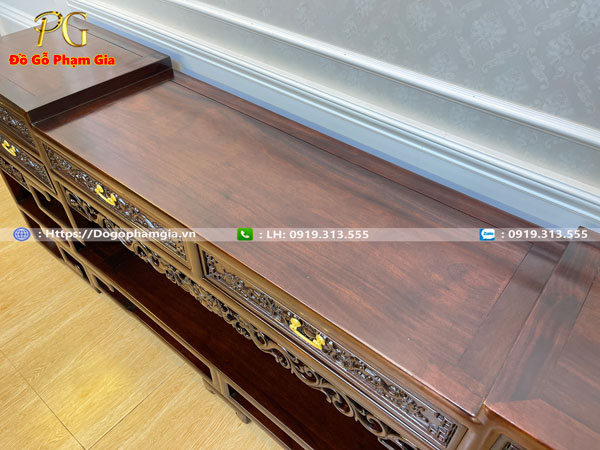 Hình ảnh chi tiết mẫu kệ tivi móc mỏ gỗ gụ