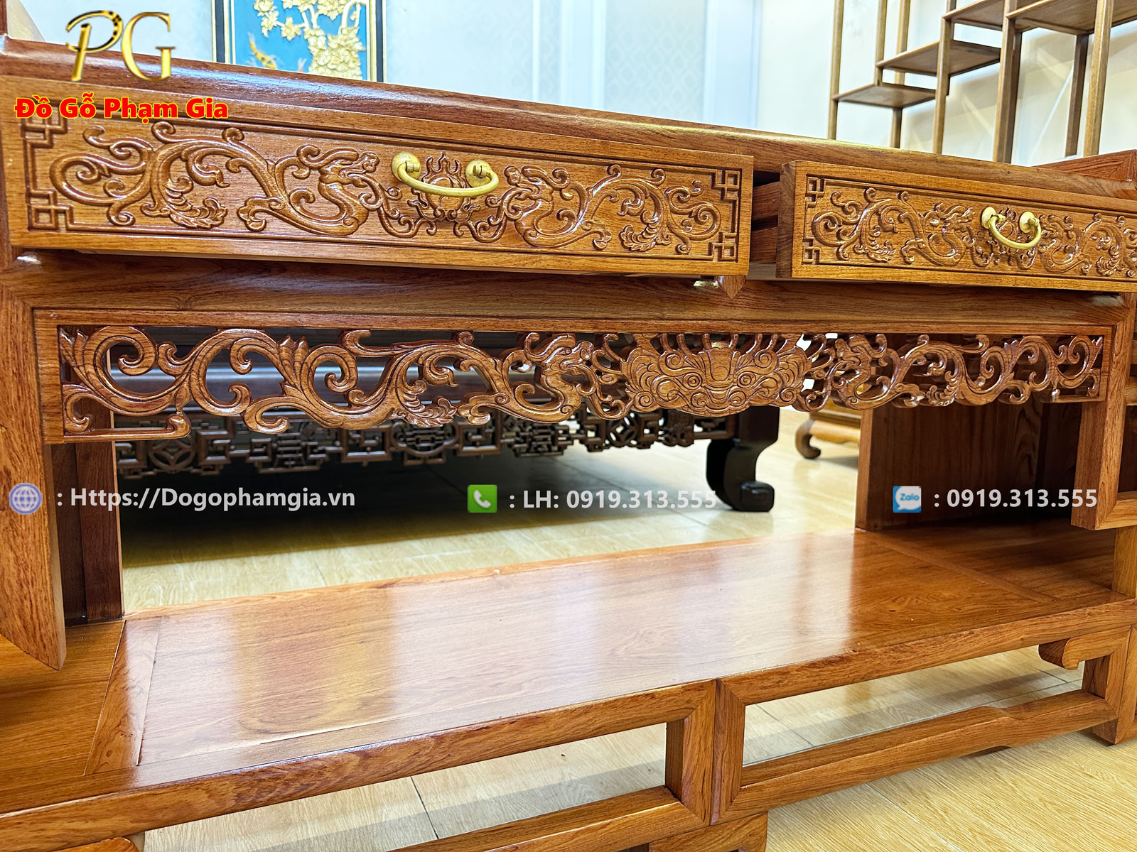 Kệ tivi móc mỏ - Tiện ích và thẩm mỹ song hành