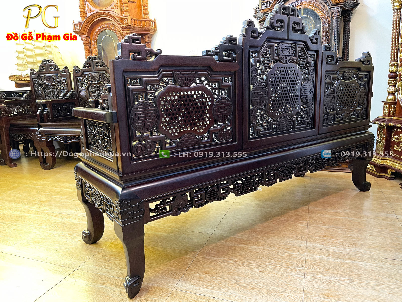 Mua trường kỷ ngũ lân vờn cầu tại Đồ Gỗ Phạm Gia