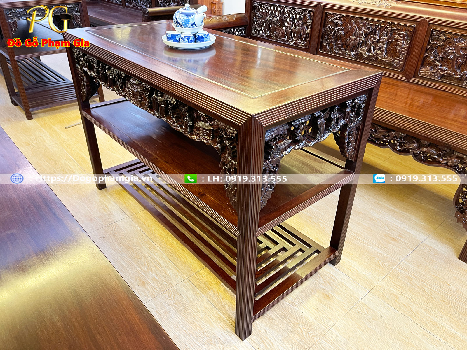 Trường kỷ chạm tích đục thủng lô 3cm