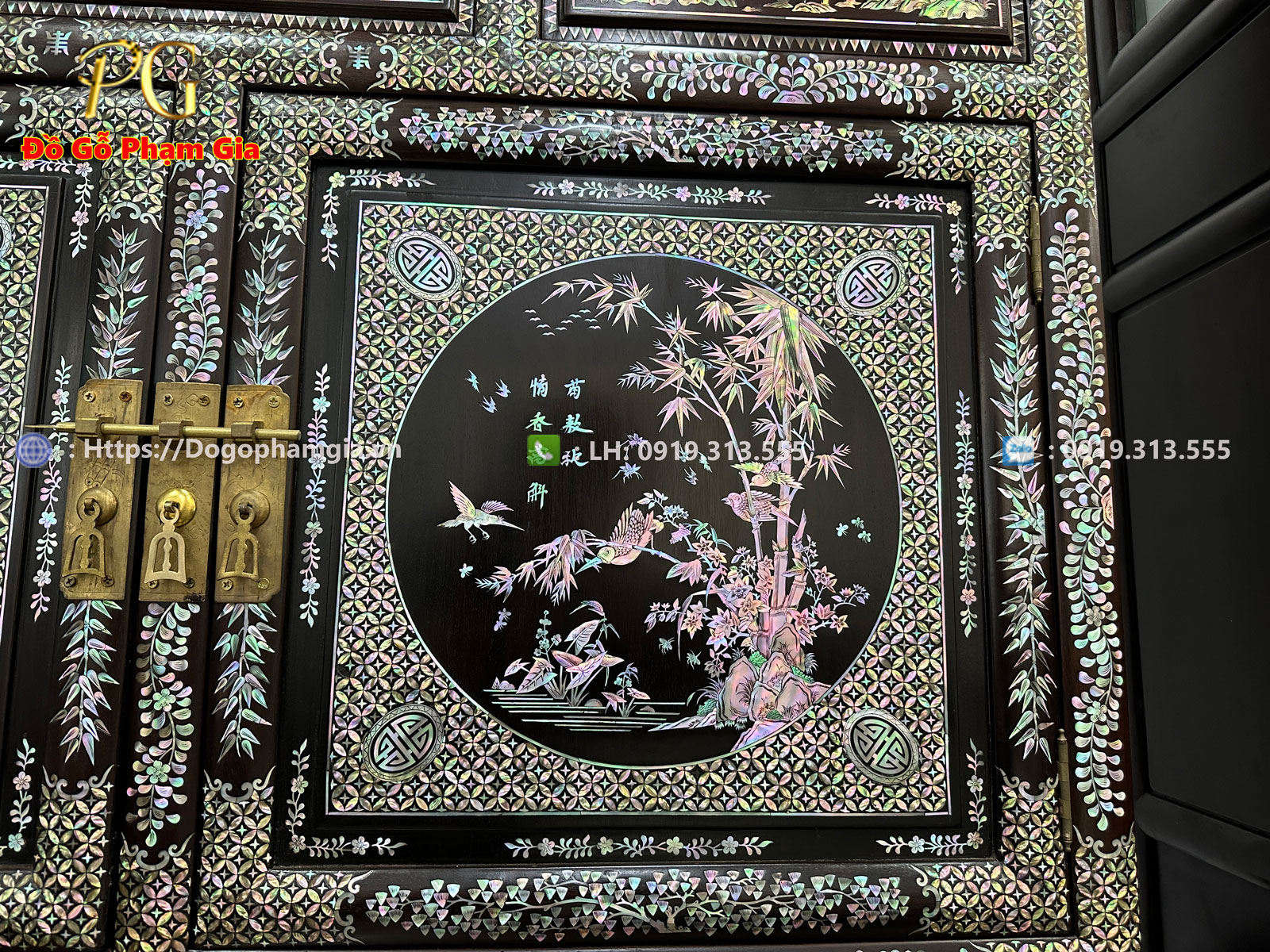 Thông tin kích thước tủ bày đồ cẩn ốc