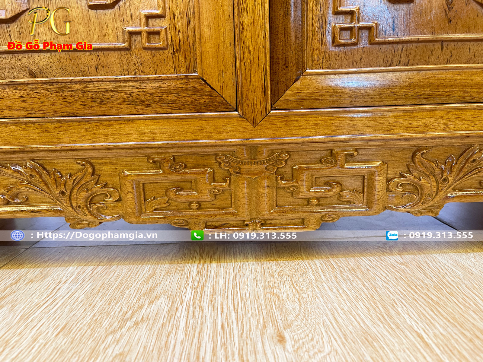 Tủ trưng bày đồ cổ mang phong cách cổ xưa ý nghĩa Tủ trưng bày đồ cổ mang phong cách cổ xưa ý nghĩa