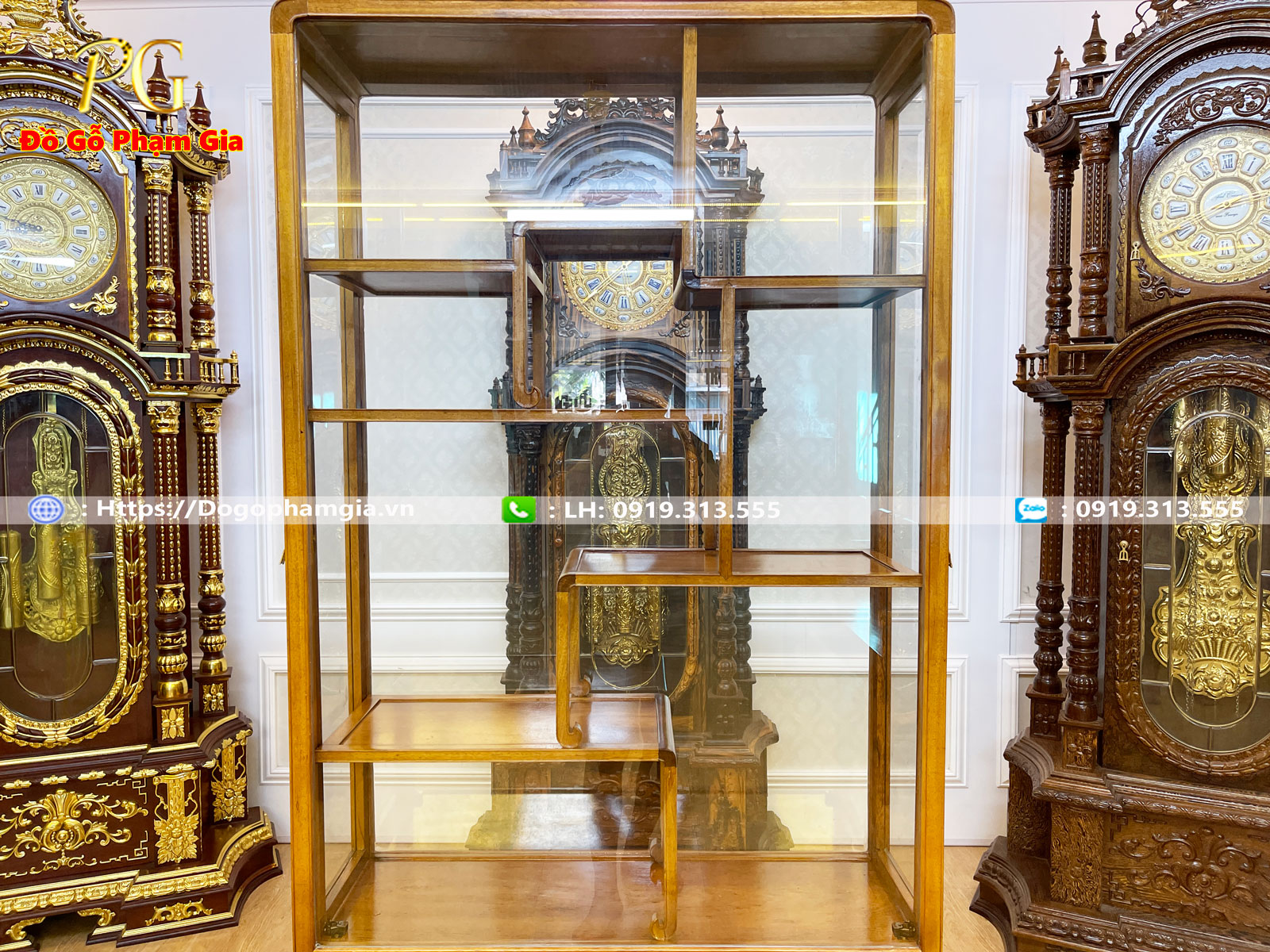 Hình ảnh tủ bày đồ cổ chạm đông bích đồ thư gỗ gụ Hình ảnh tủ bày đồ cổ chạm đông bích đồ thư gỗ gụ