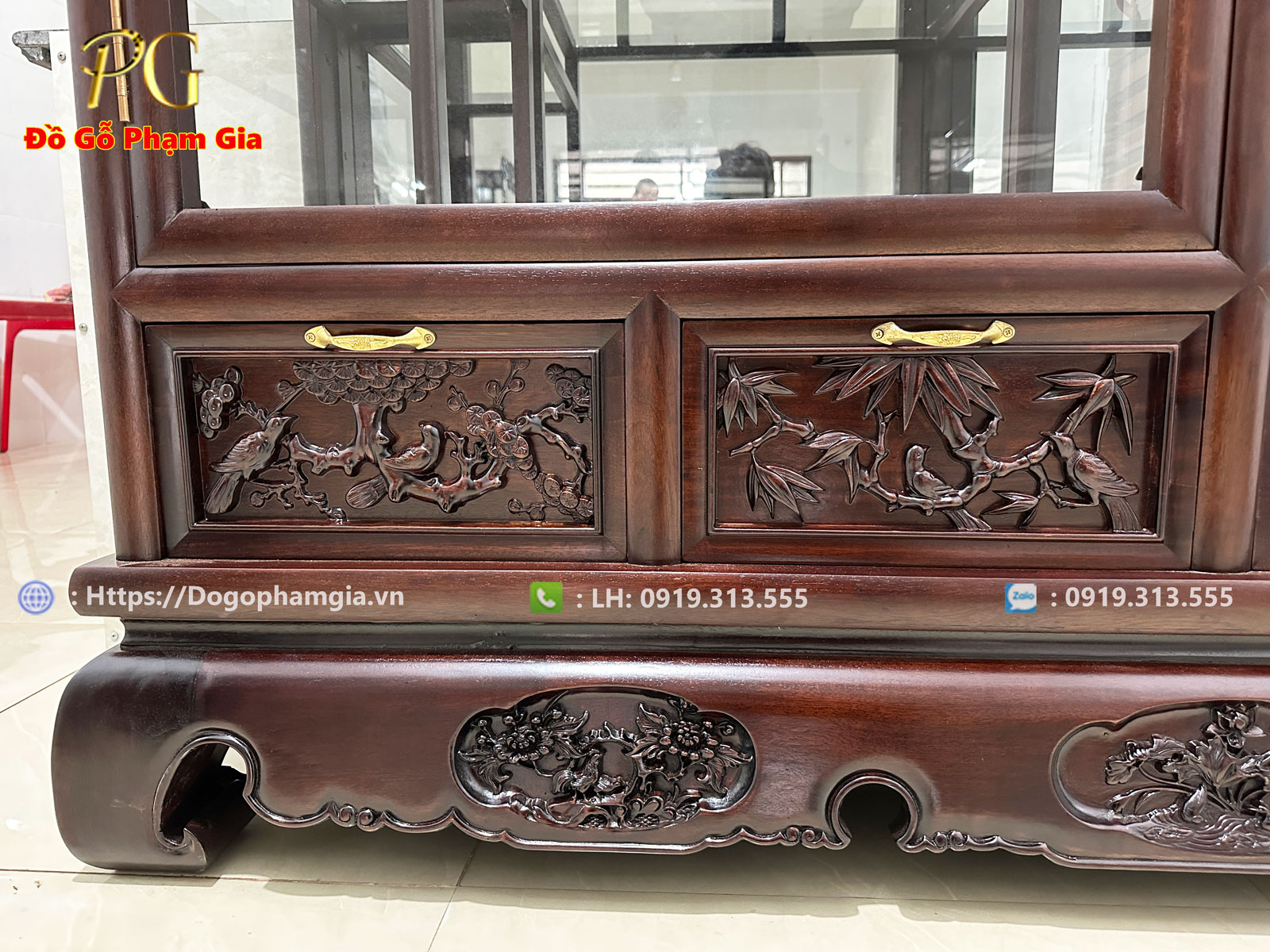 Tính năng của tủ bày đồ trong đời sống