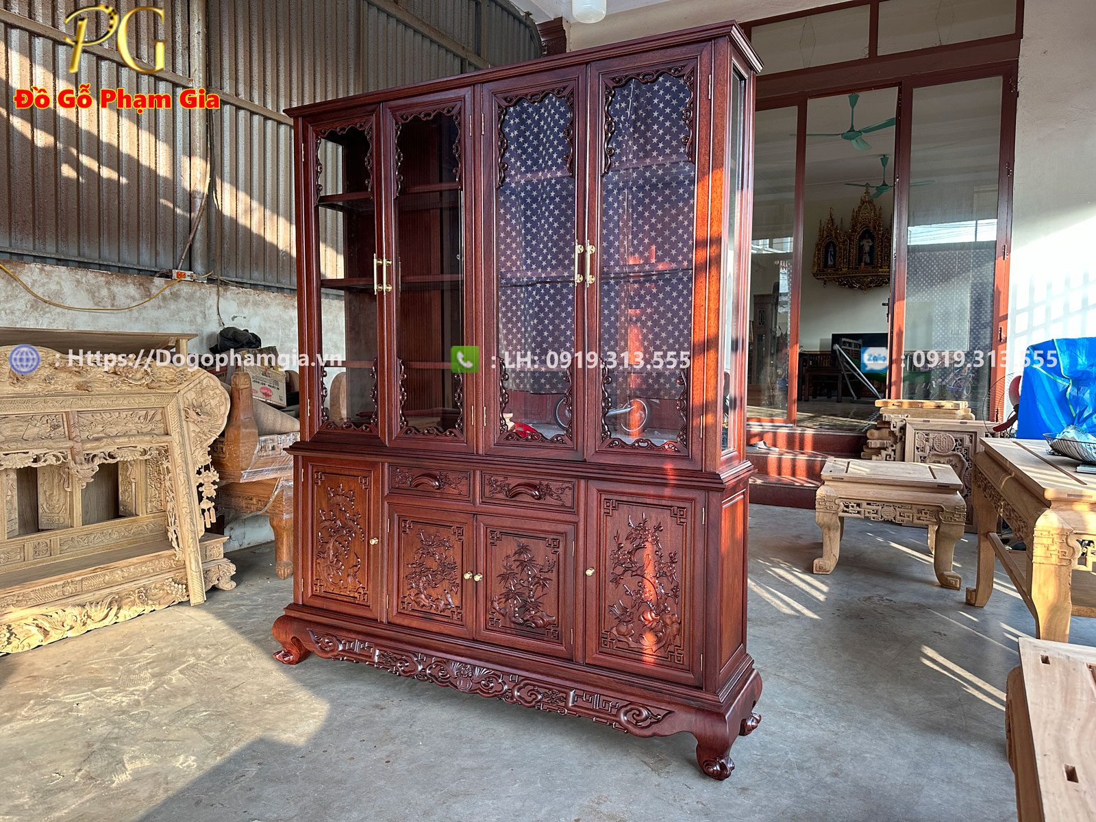 Tủ bày đồ chạm tứ quý gỗ gụ Tủ bày đồ chạm tứ quý gỗ gụ