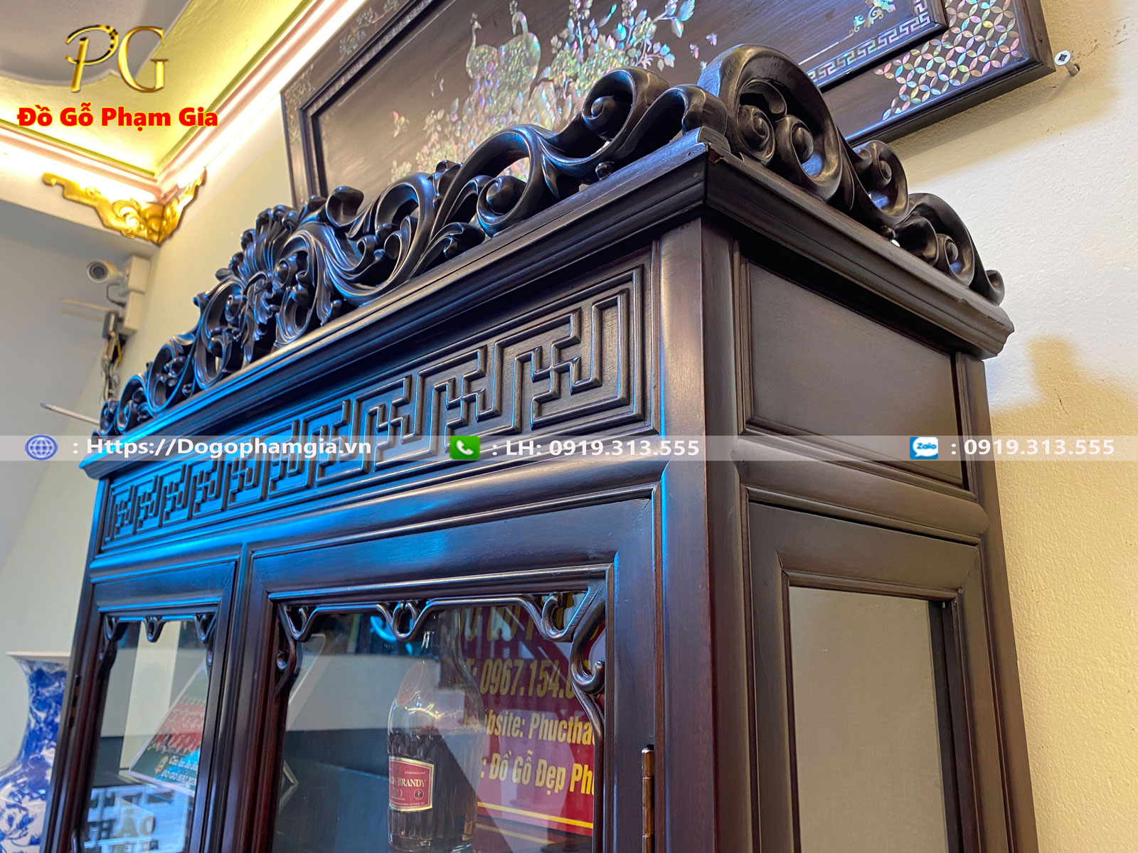 Thông tin kích thước tủ bày đồ chạm hoa lá tây