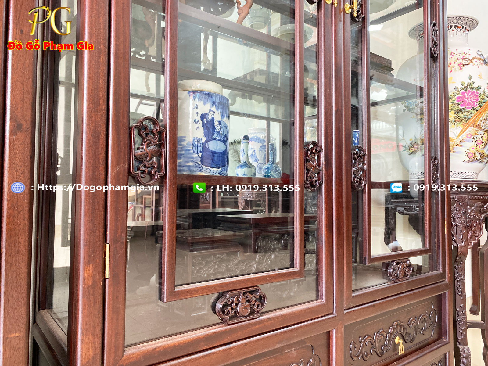 Mua tủ bày đồ cổ gỗ gụ tại Đồ Gỗ Phạm Gia Mua tủ bày đồ cổ gỗ gụ tại Đồ Gỗ Phạm Gia