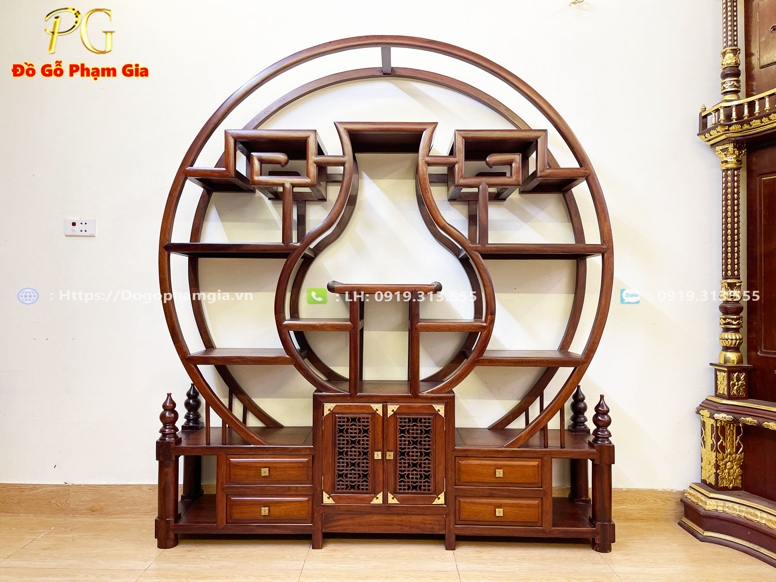 Thông tin chi tiết tủ bày đồ kiểu vòm gỗ gụ Thông tin chi tiết tủ bày đồ kiểu vòm gỗ gụ