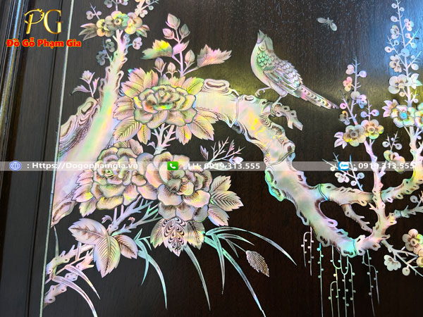 Hình ảnh chi tiết tủ chè gỗ gụ khảm cánh mai treo